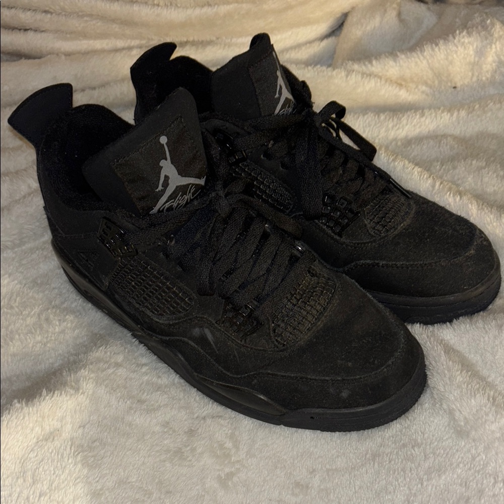 Jordan Black Sneakers